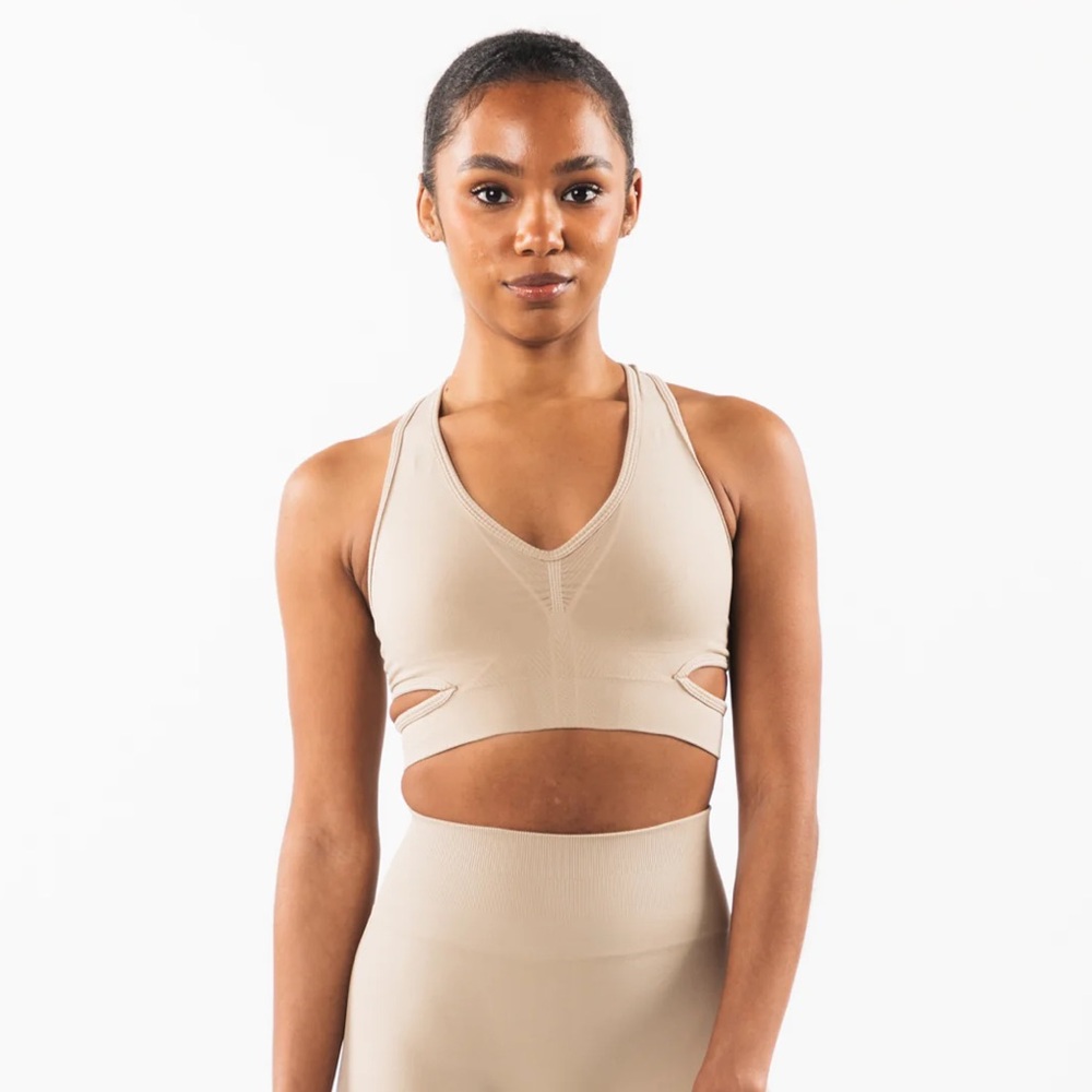 Alphalete Stratus Bra - LINEN